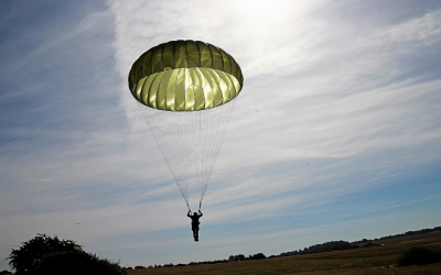 Le saut en parachute pour une bonne dose d’adrenaline